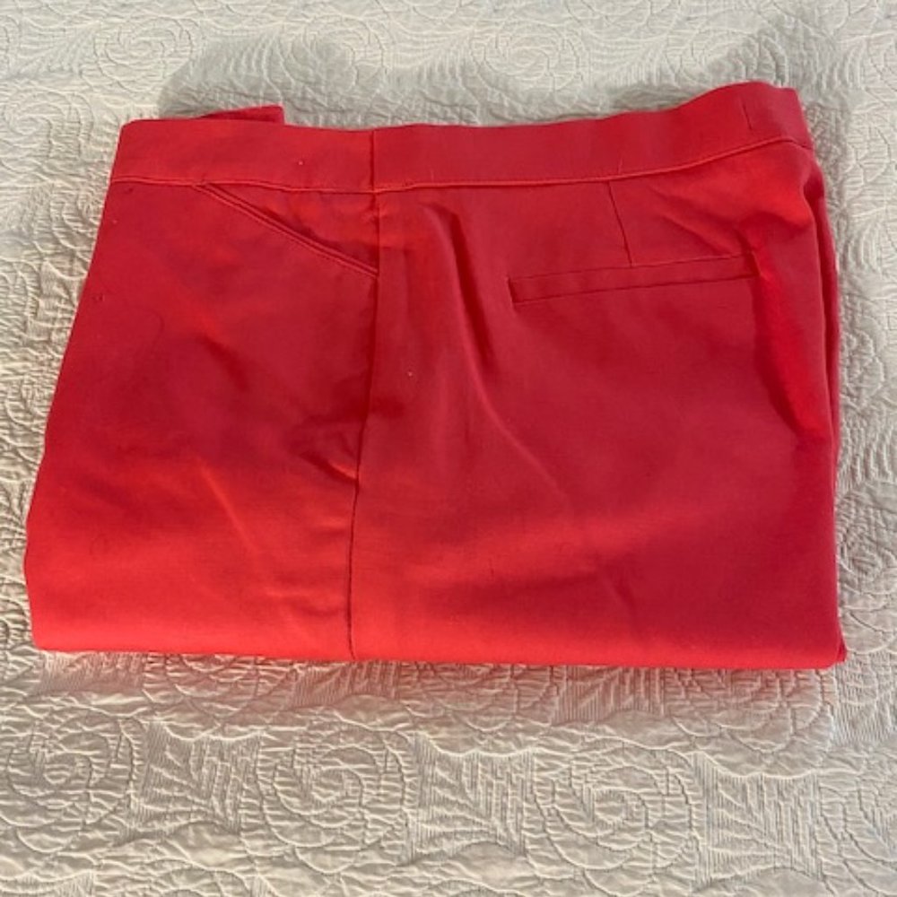 Counterparts salmon capri size 10 like new